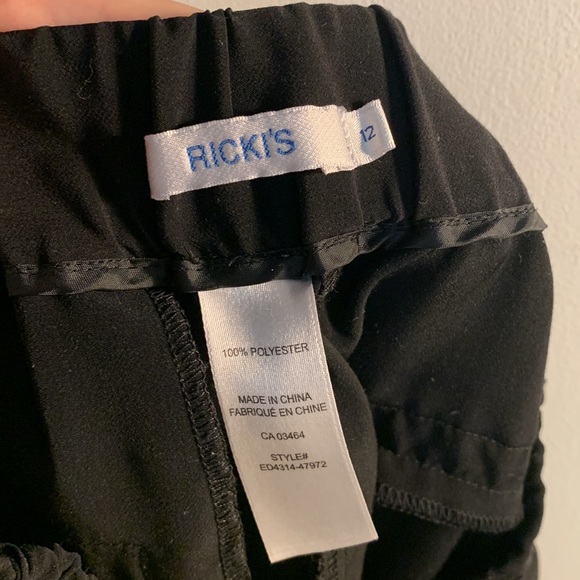 Ricki’s Large Black Flowy Cropped Stretch Elastic Waist Pants - Picture 7 of 7